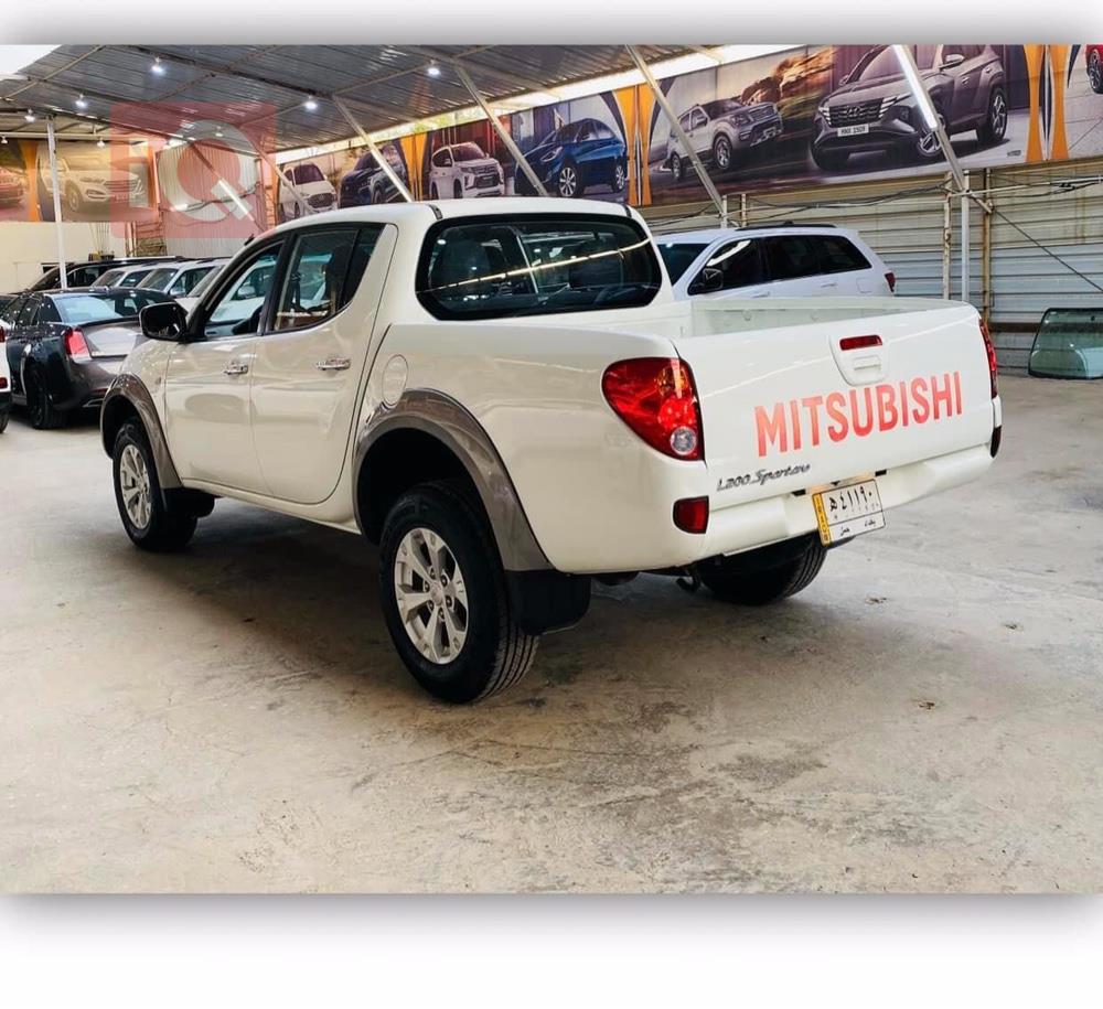 میتسوبیشی L200